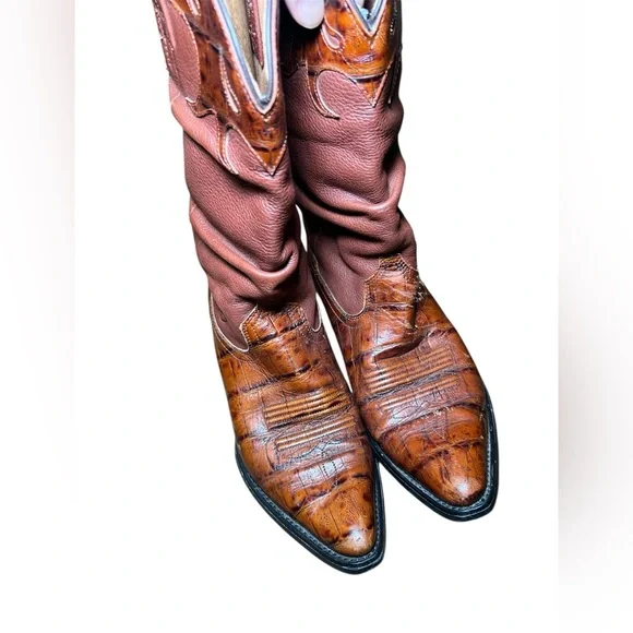 Ariat Women’s Pointed Toe Gator Print Slouch Western Cowboy Boot - Picture 3 of 8